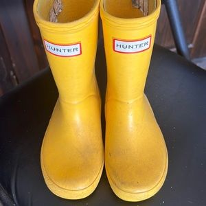 Yellow toddler hunter boots